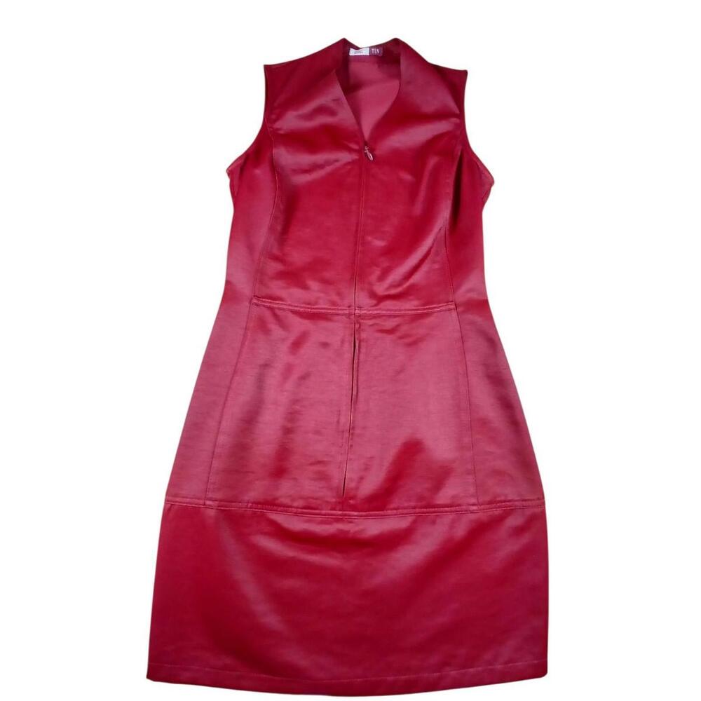 Terra Nostra Small V-Neck Burgundy Dress